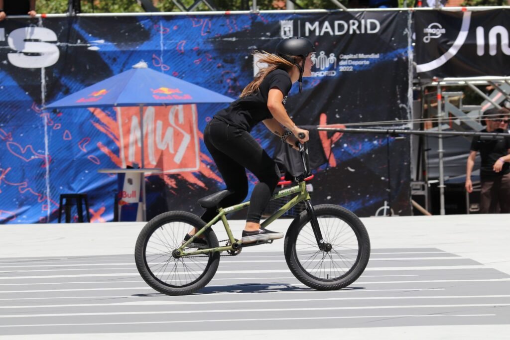 Teresa Fernandez-Mirandak txirrindularitzako BMX Freestyleko finalerako txartela lortu du Europako Jokoetan