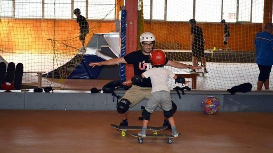 UK Skateparkek etorkizuneko skaterrak eratzen ditu Berangon